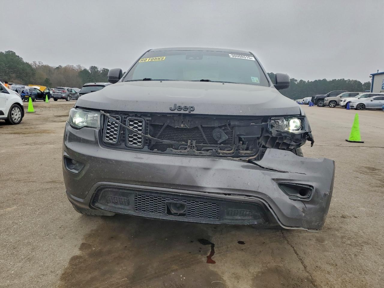 2021 Jeep Grand Cherokee Laredo - Image 5