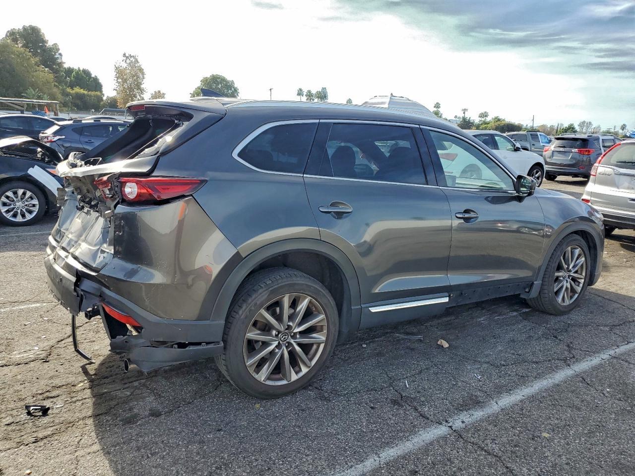 2019 Mazda Cx-9 Grand Touring - Image 3