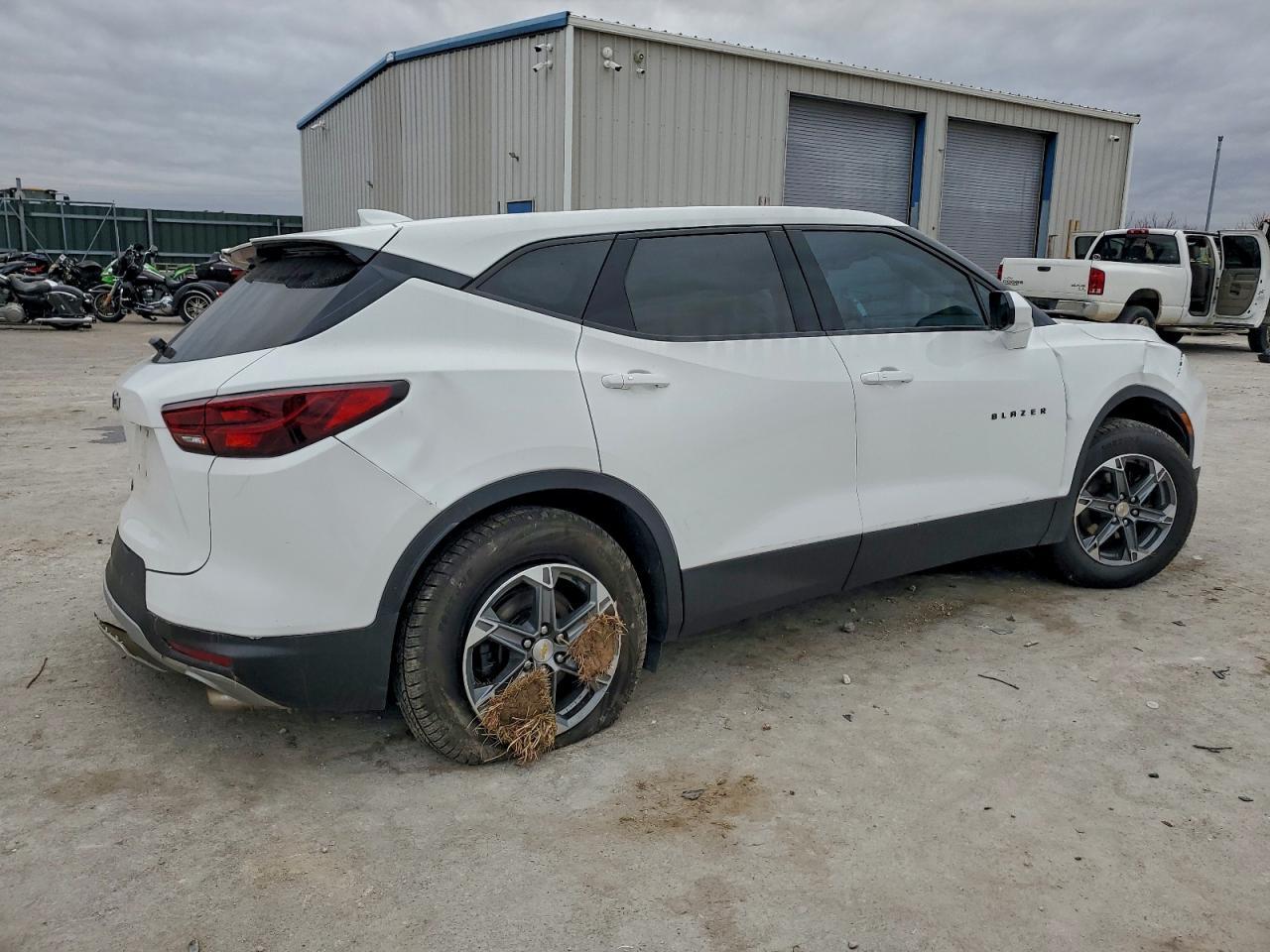 2023 Chevrolet Blazer 2Lt - Фото 3
