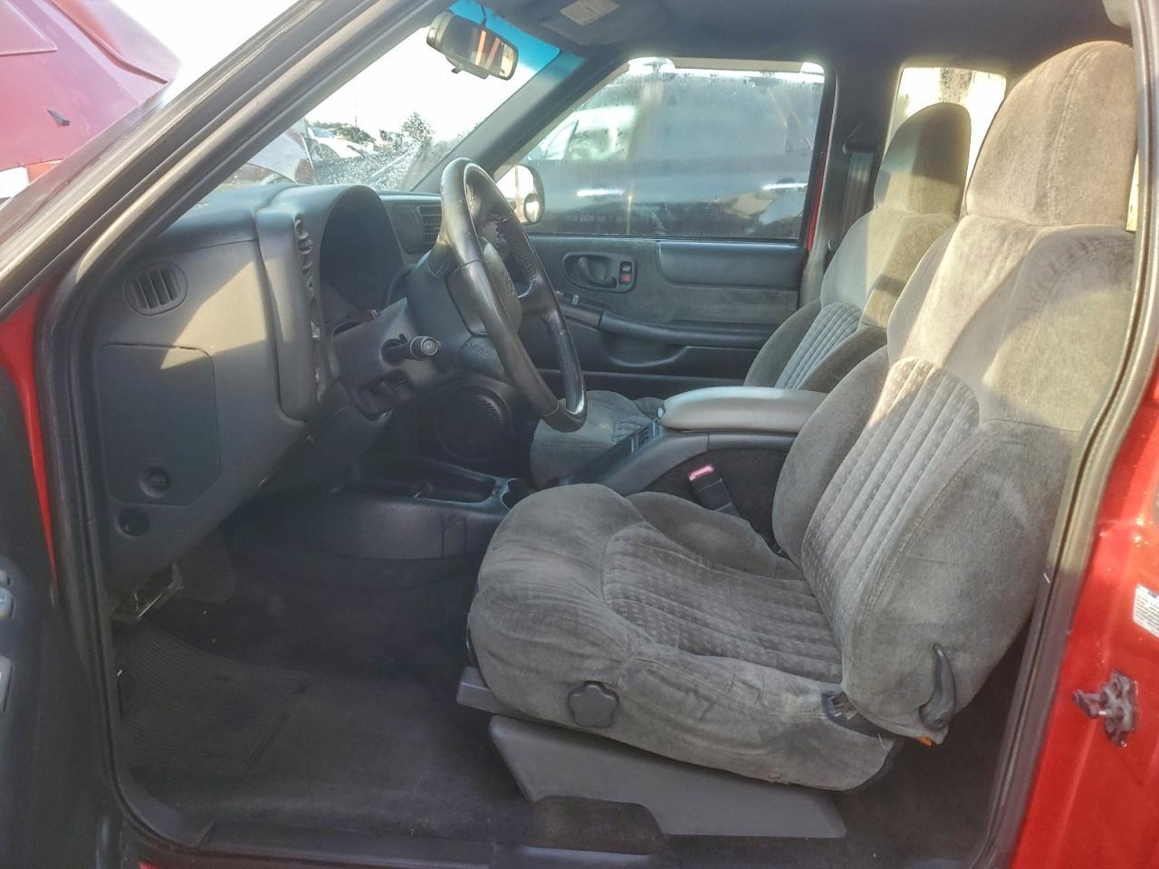 2001 Chevrolet S Truck S10 - Image 7