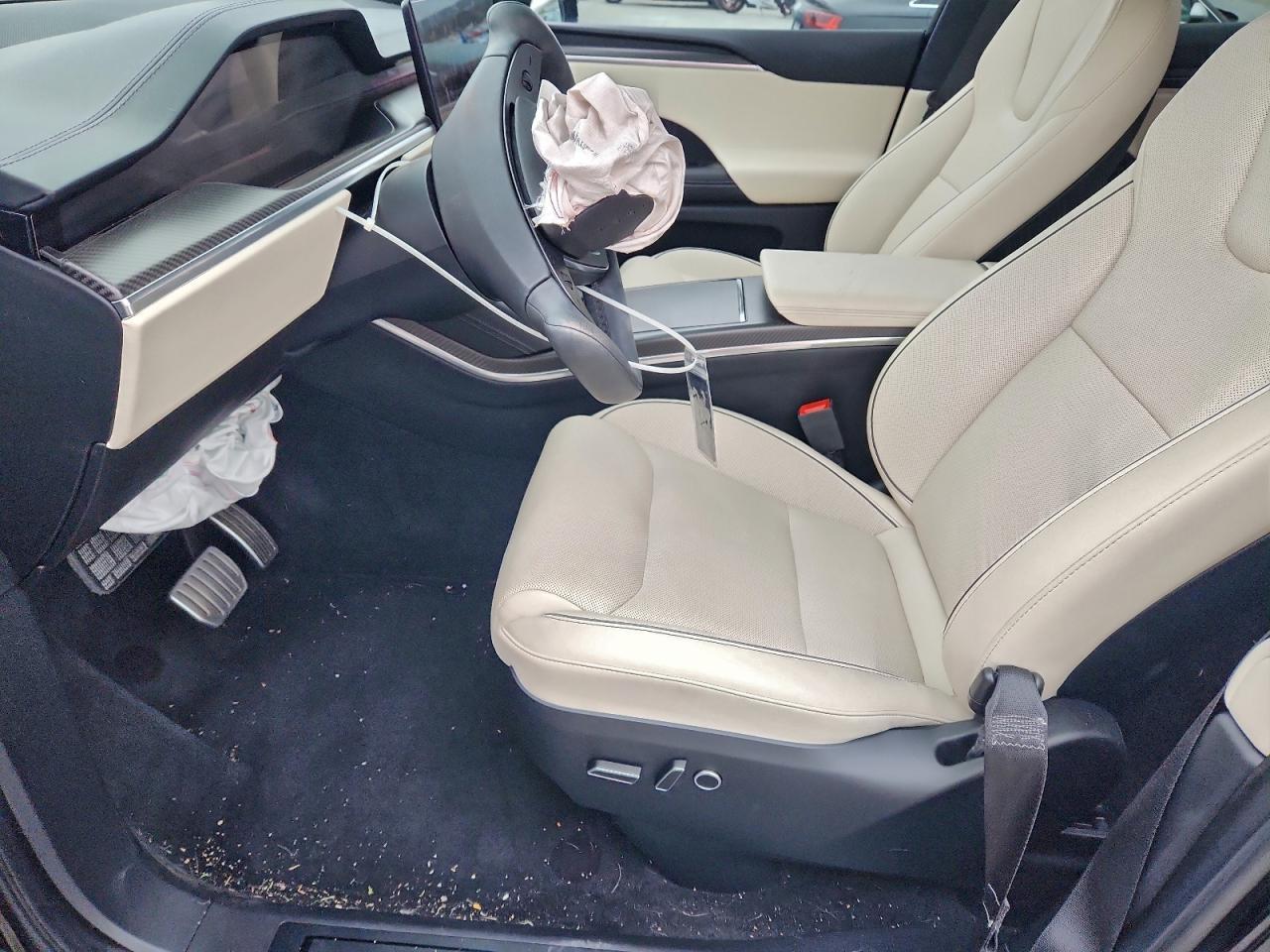 2023 Tesla Model X - Фото 7