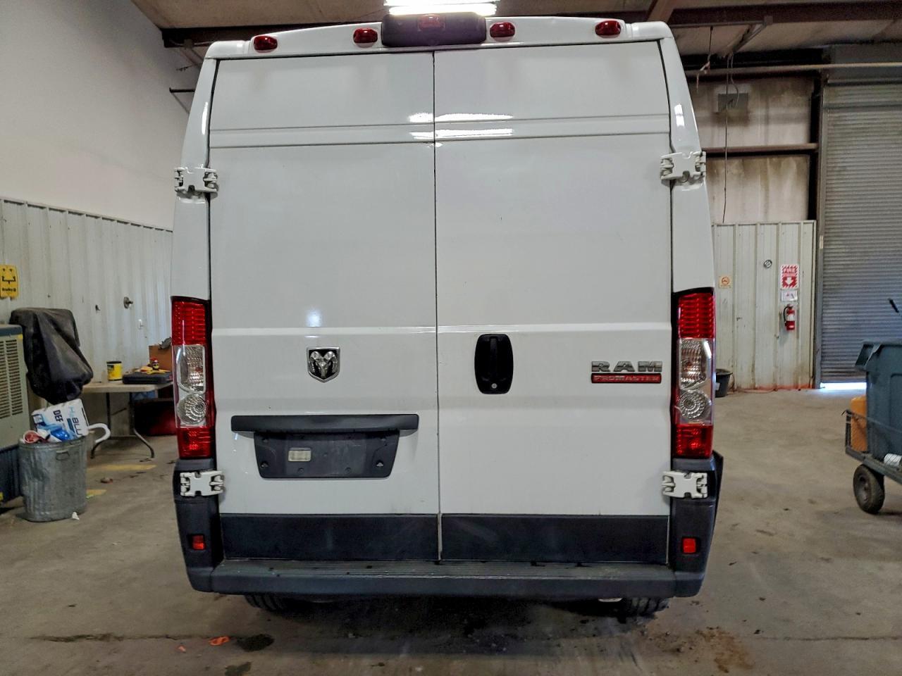 2019 Ram Promaster 2500 Delivery Van - Фото 6