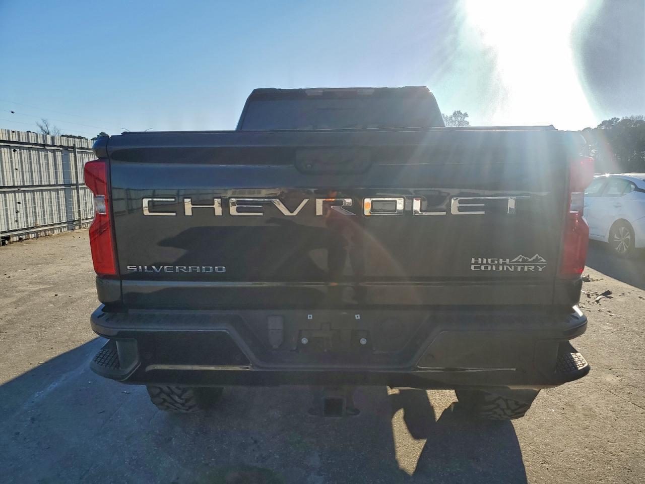 2022 Chevrolet Silverado K2500 High Country - Фото 6