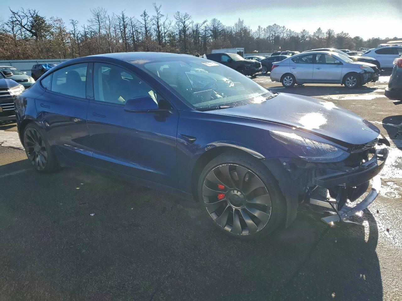 2022 Tesla Model 3 - Фото 4