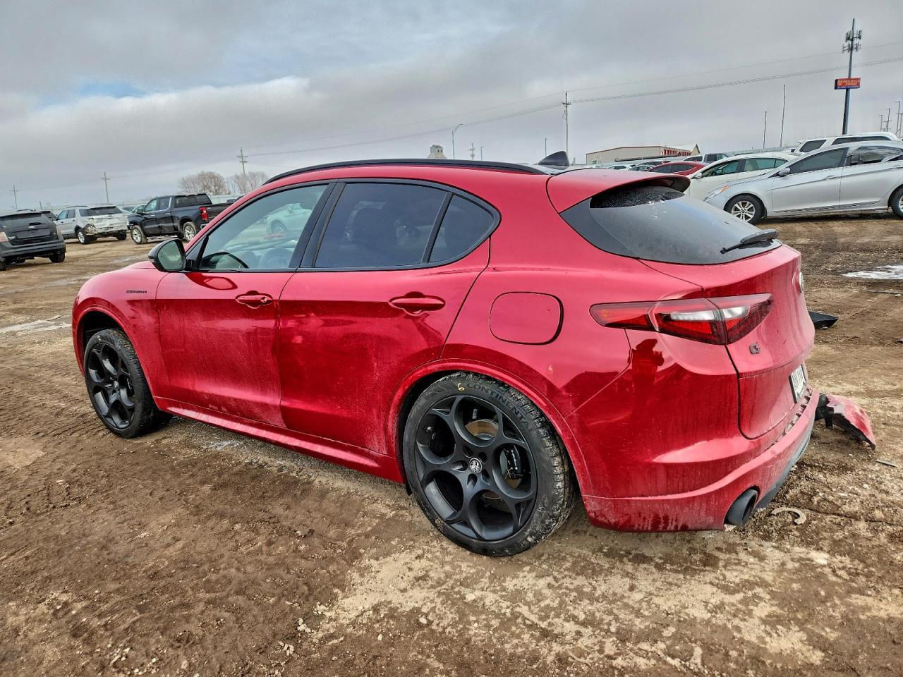 2023 Alfa Romeo Stelvio Ti - Image 2