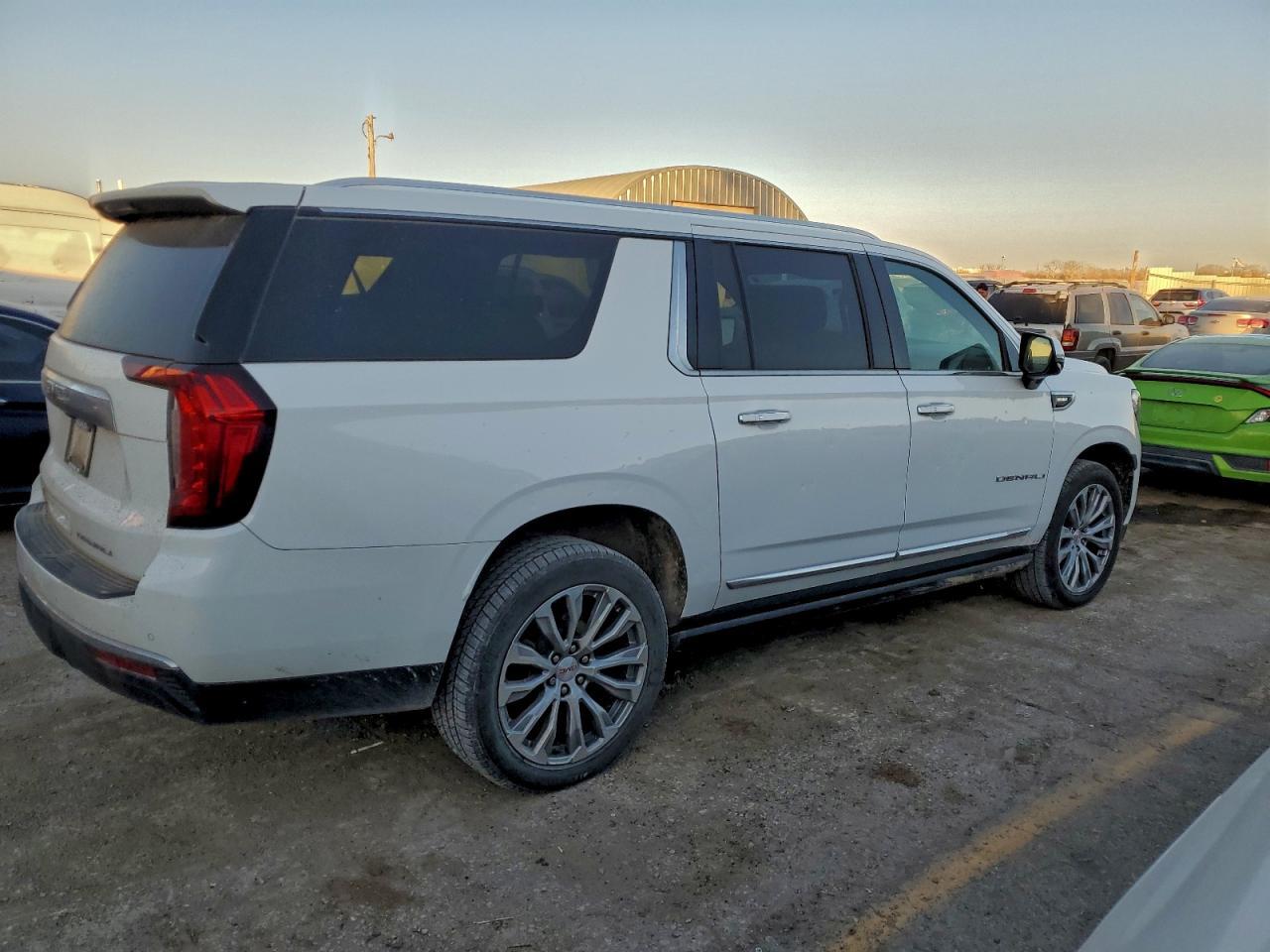 2021 GMC Yukon Xl Denali - Фото 3