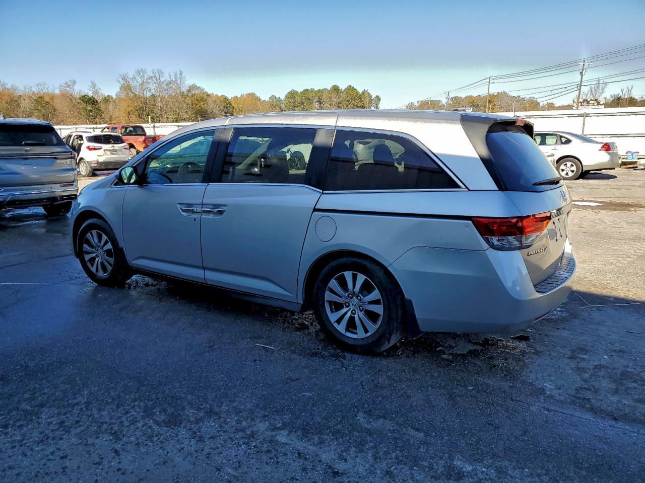 2015 Honda Odyssey Exl - Image 2