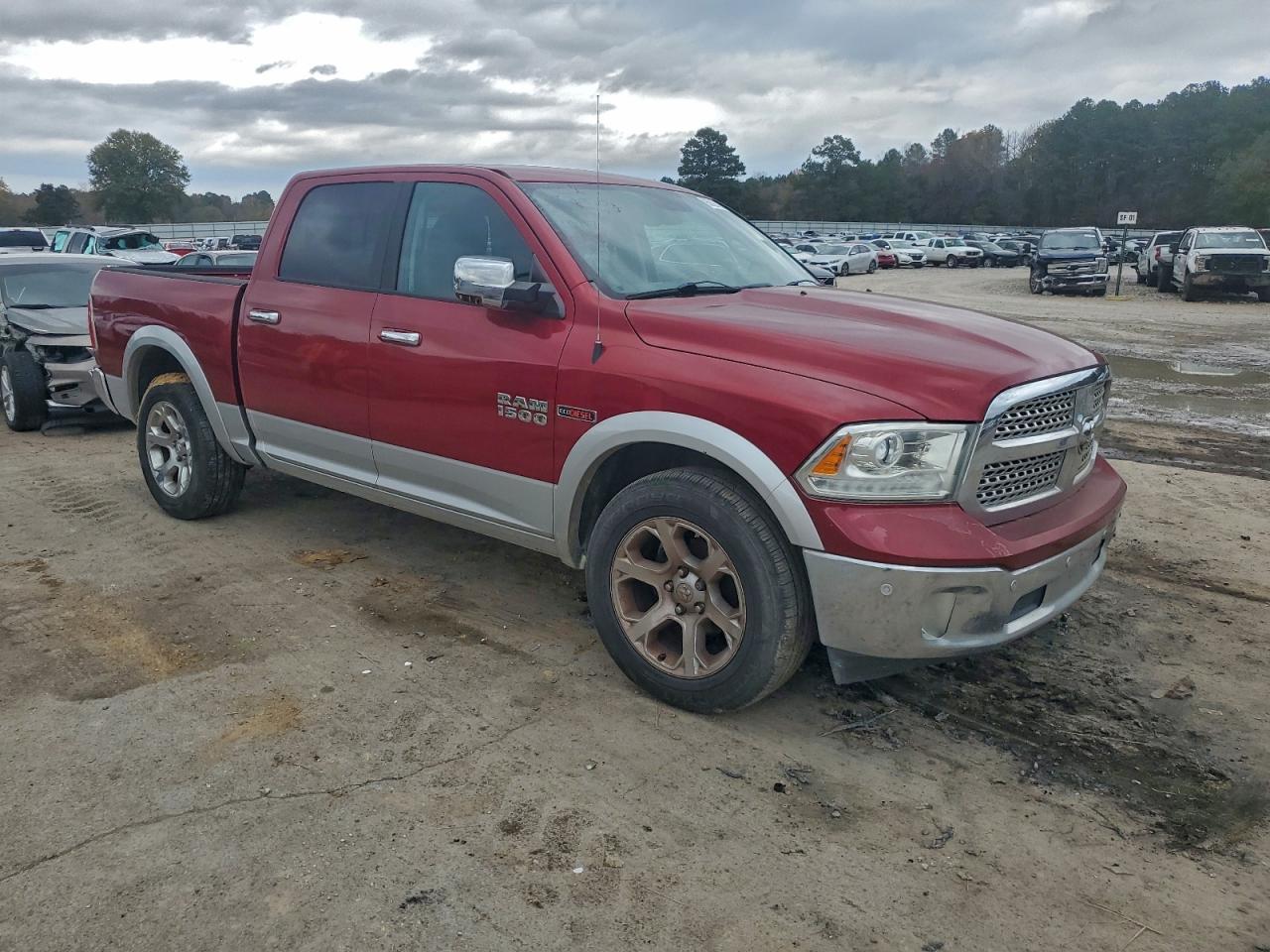 2015 Ram 1500 Laramie 2Wd V6 Tdsl Crew Cab 3.0L - Фото 4