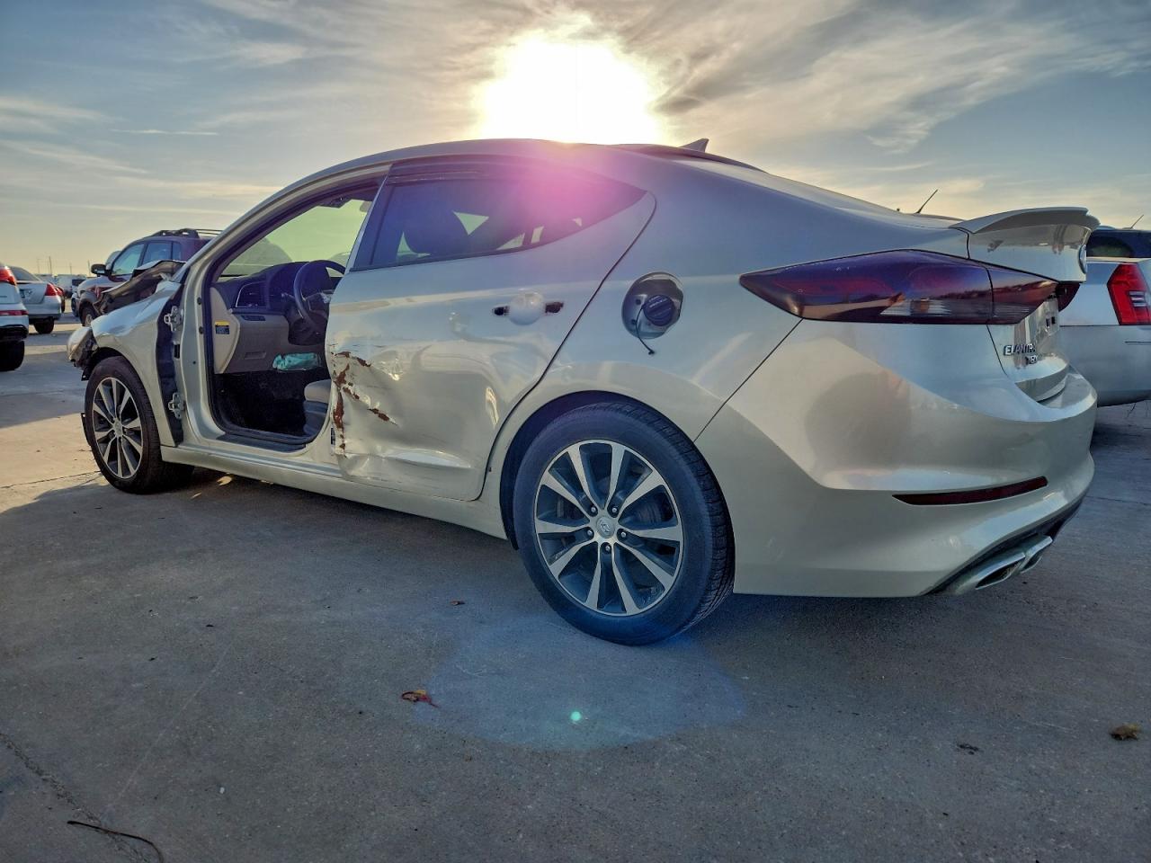 2017 Hyundai Elantra Se - Фото 2