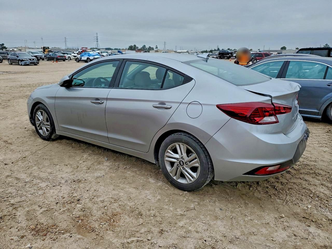 2020 Hyundai Elantra Sel - Image 2