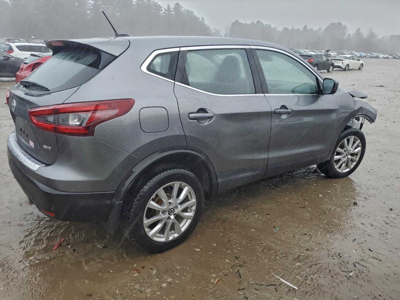 2020 Nissan Rogue Sport S - Фото 3