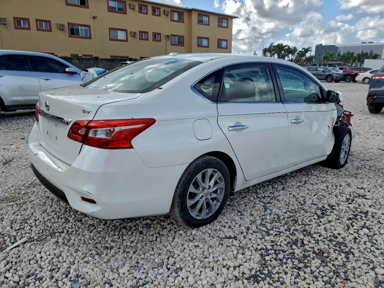 2019 Nissan Sentra S - Фото 3
