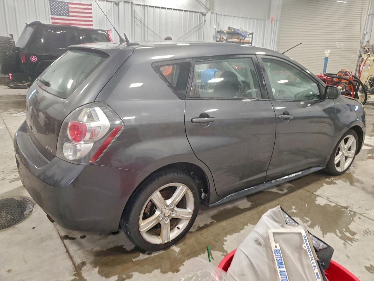 2010 Pontiac Vibe - Фото 3