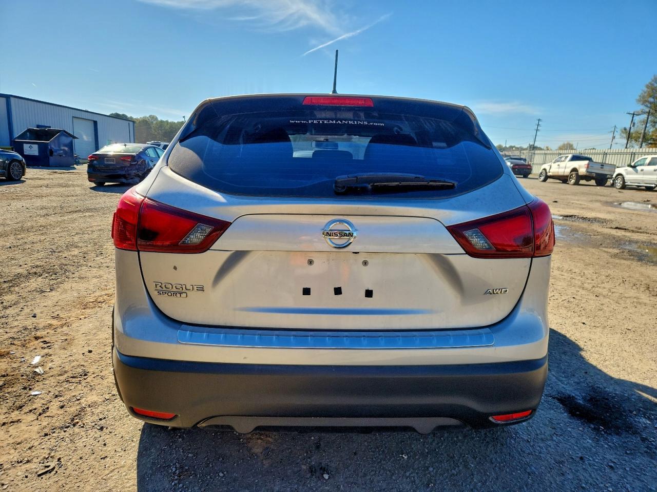 2017 Nissan Rogue Sport S - Image 6