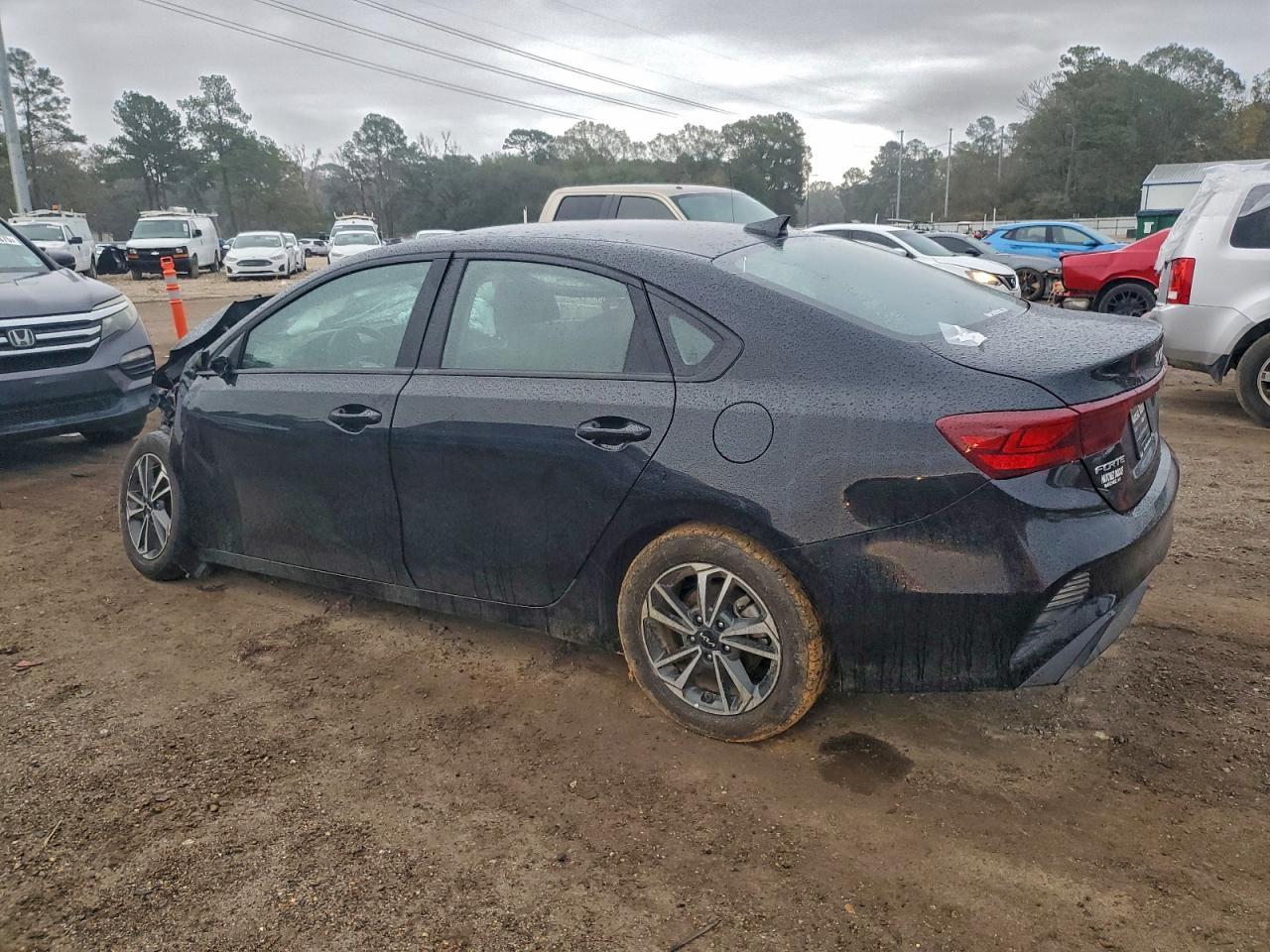 2024 Kia Forte Lx - Фото 2