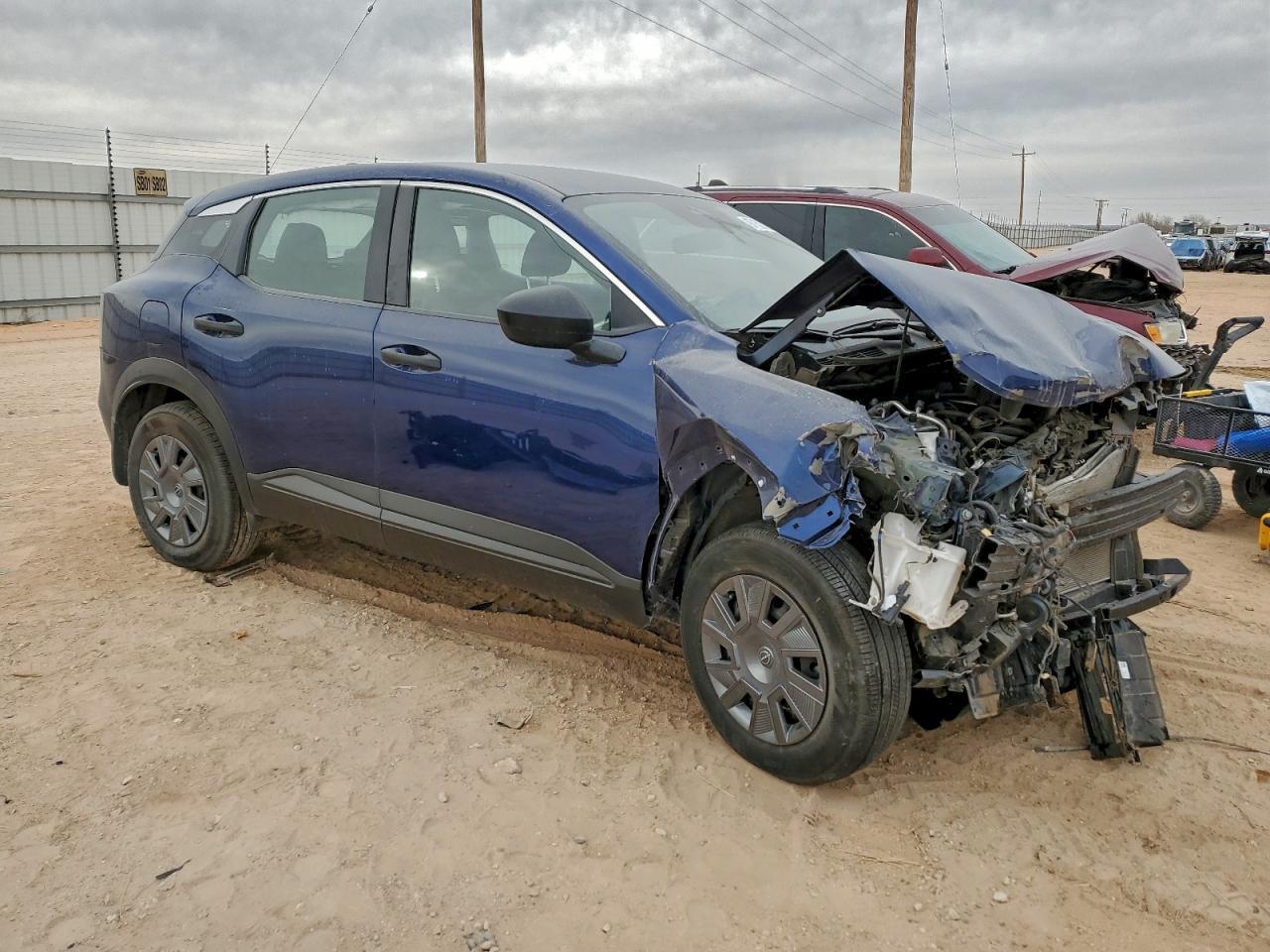 2025 Nissan Kicks S - Image 4