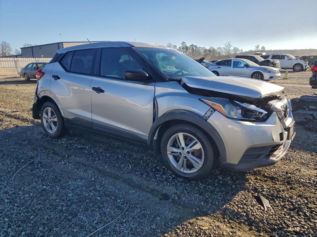2020 Nissan Kicks S - Фото 4