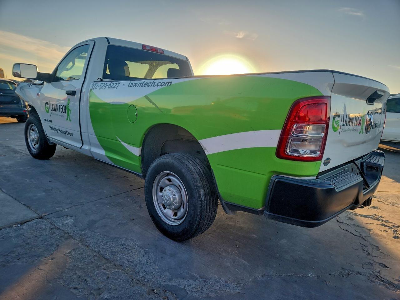 2022 Ram 2500 Tradesman - Фото 2