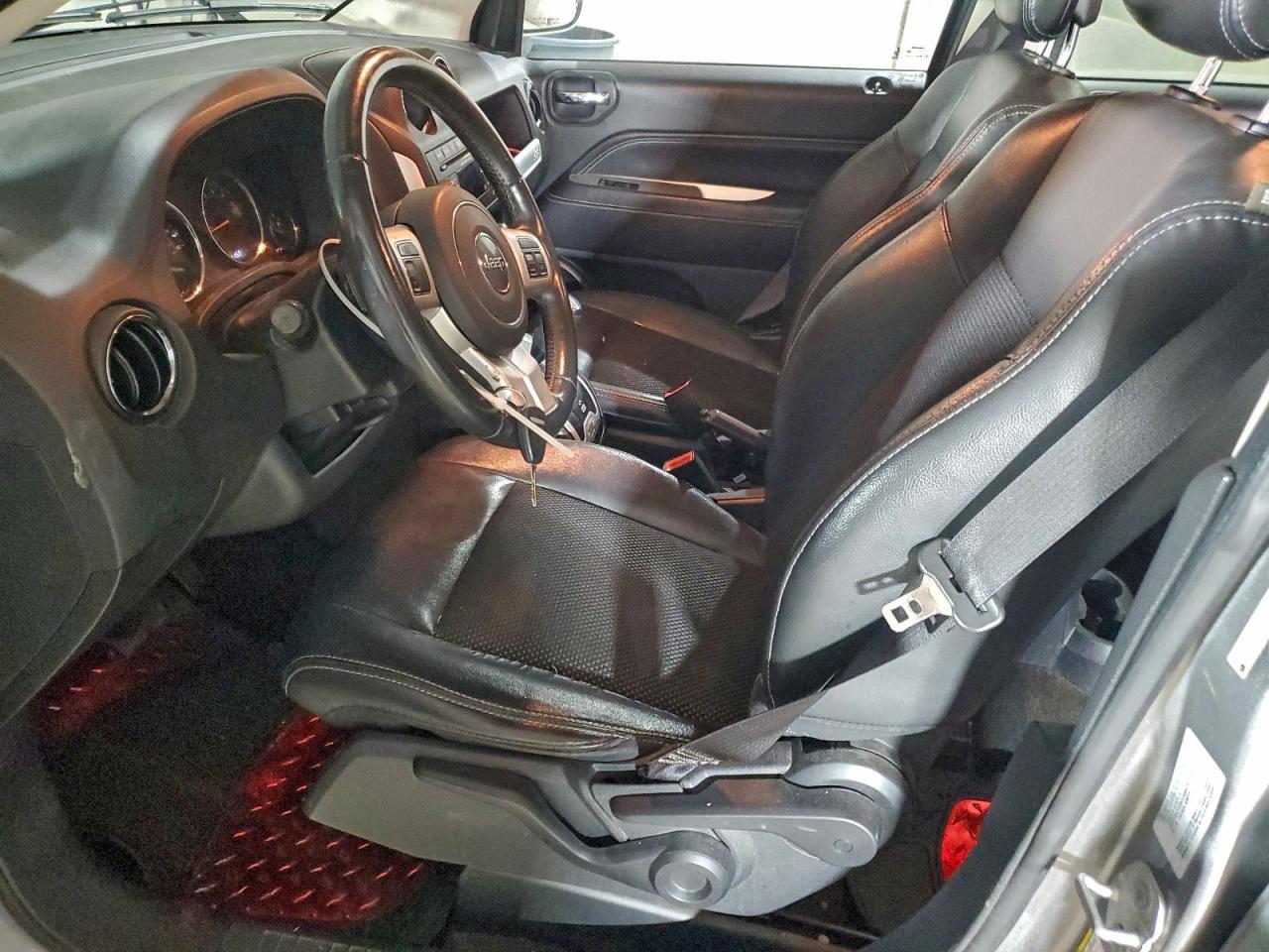 2015 Jeep Compass Latitude - Фото 7