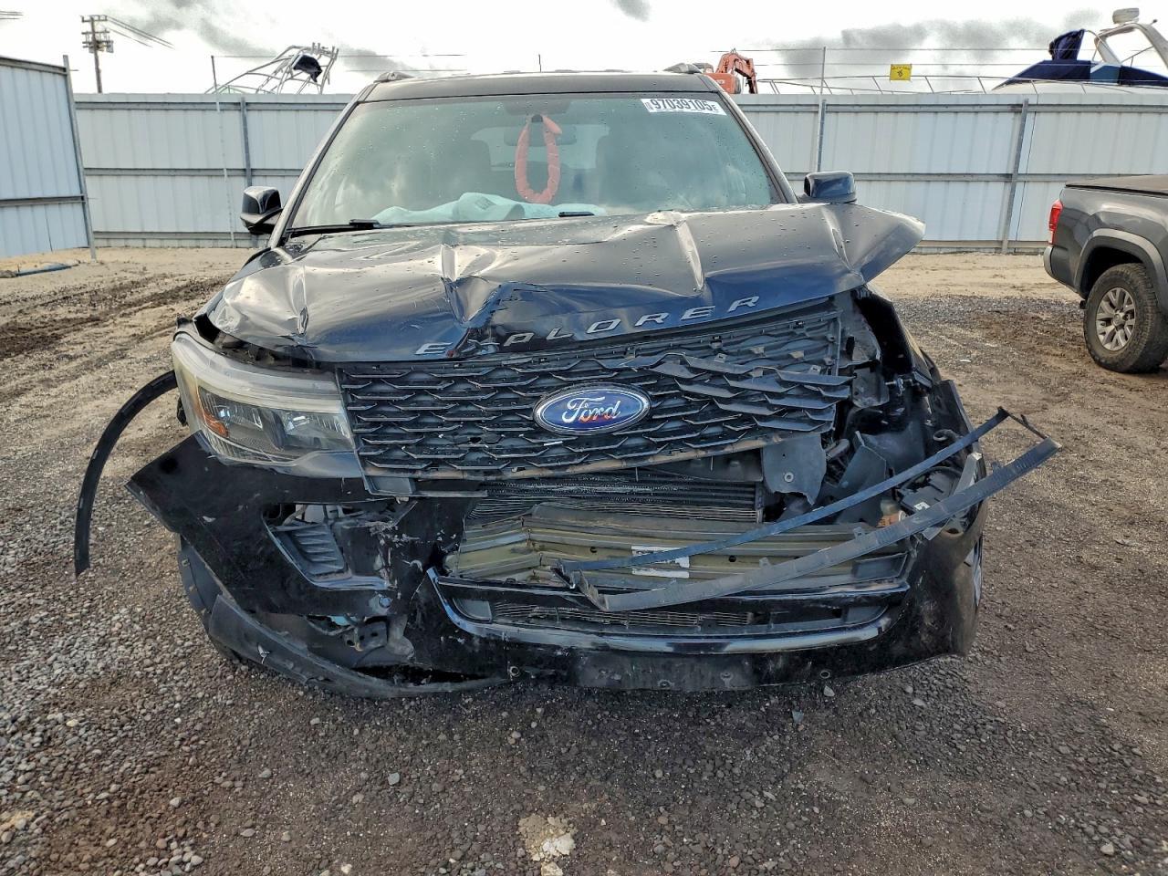 2018 Ford Explorer Sport - Image 5