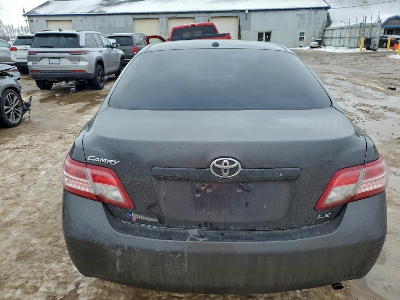 2011 Toyota Camry Base - Фото 6