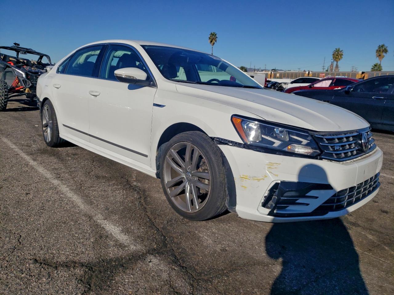 2017 Volkswagen Passat R-Line - Фото 4