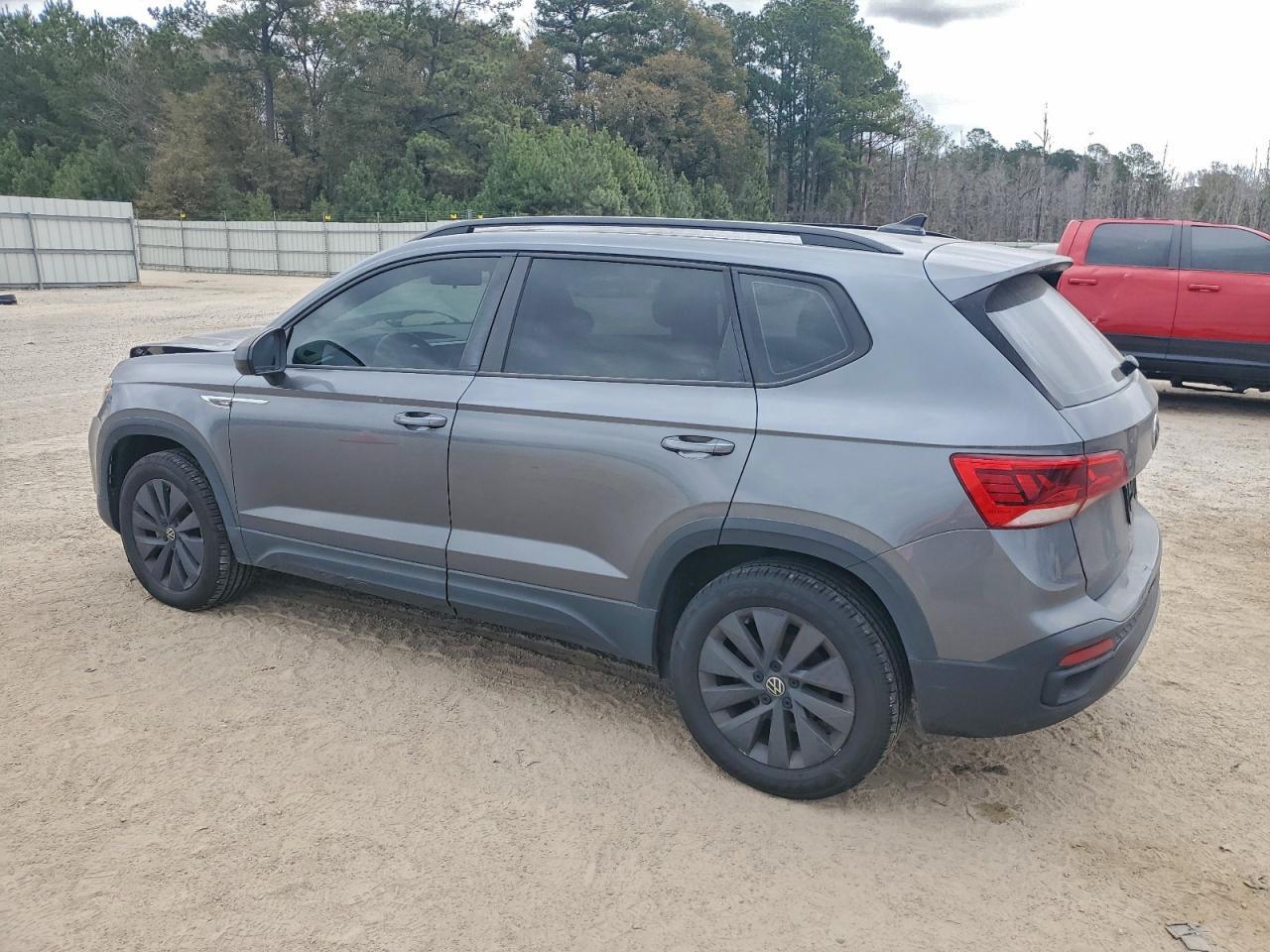 2022 Volkswagen Taos S - Фото 2