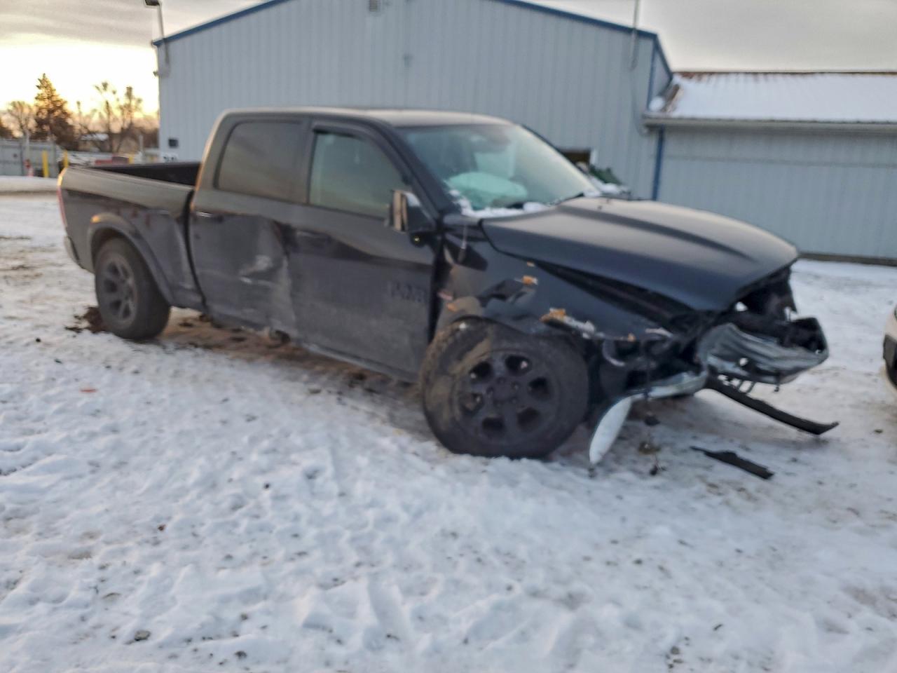 2016 Ram 1500 Laramie - Фото 4