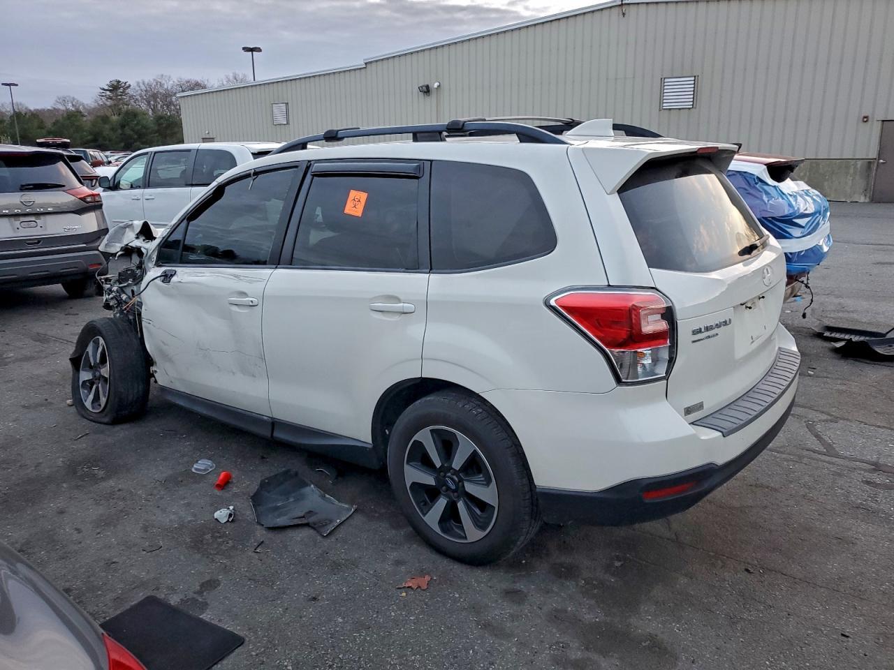 2017 Subaru Forester 2.5I Premium - Фото 2