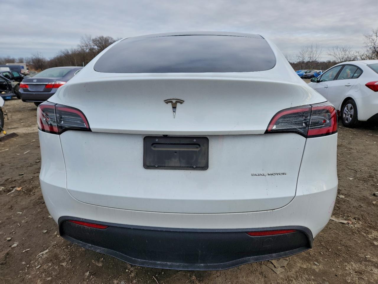 2023 Tesla Model Y - Image 6