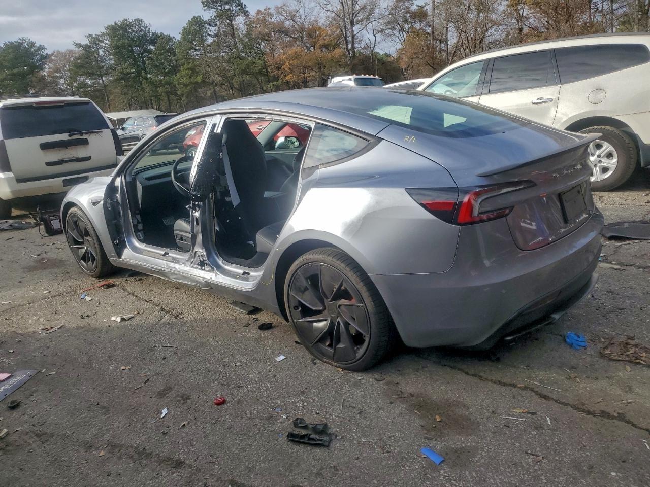 2025 Tesla Model 3 - Image 2