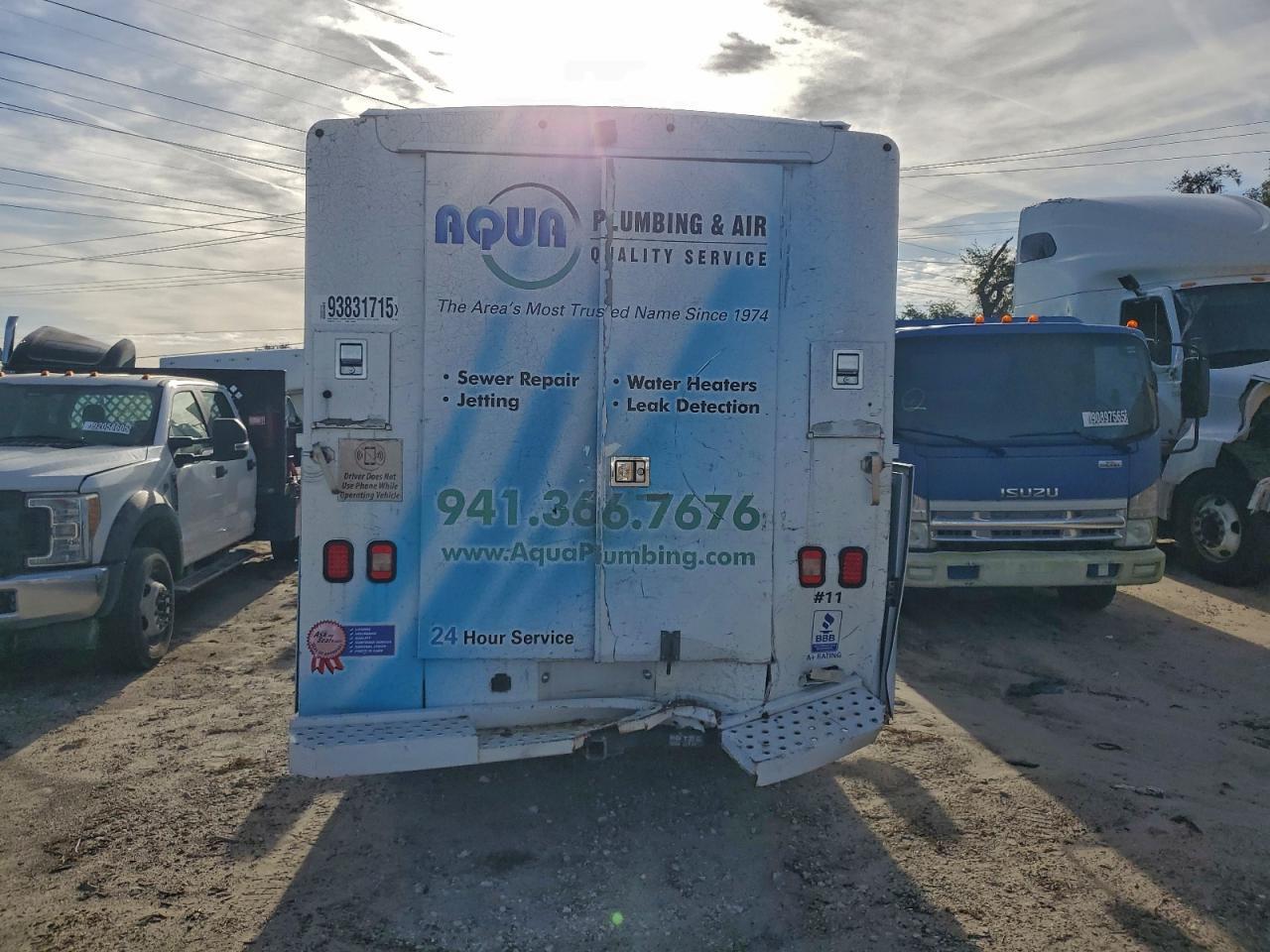 2013 GMC Savana Utility / Service Truck - Image 6