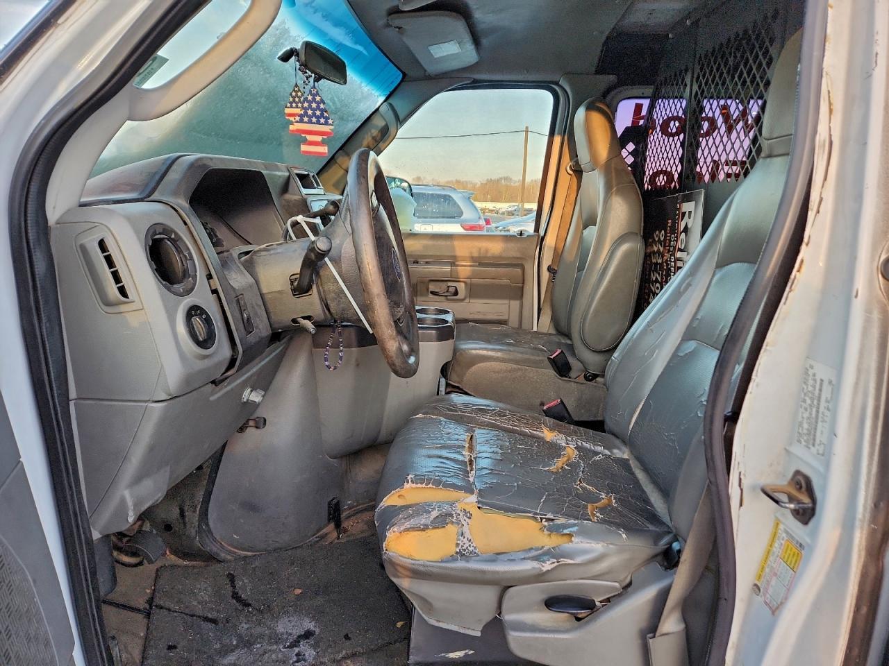 2011 Ford E150 Delivery Van - Image 7