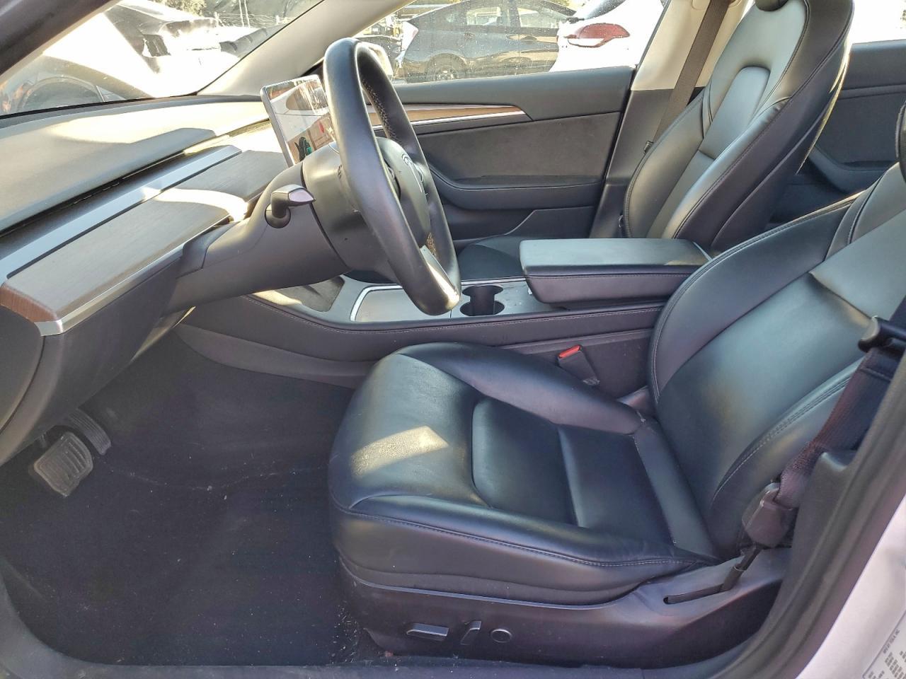 2022 Tesla Model 3 - Image 7