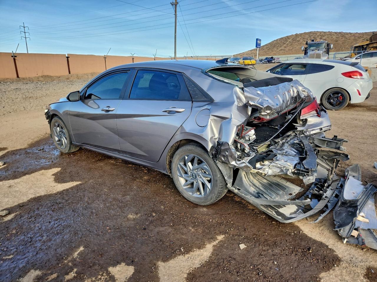 2024 Hyundai Elantra Sel - Image 2