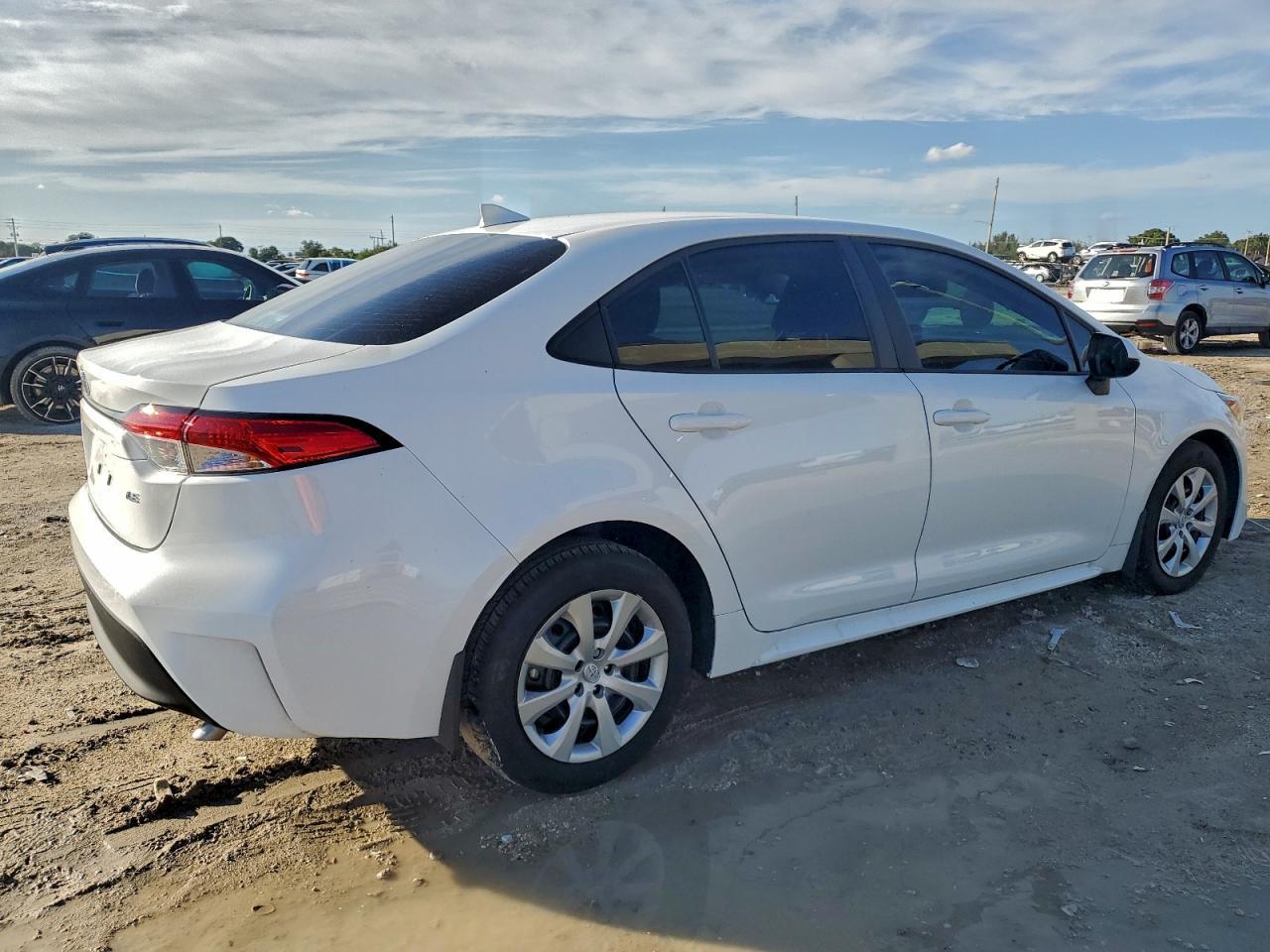 2025 Toyota Corolla Le - Image 3
