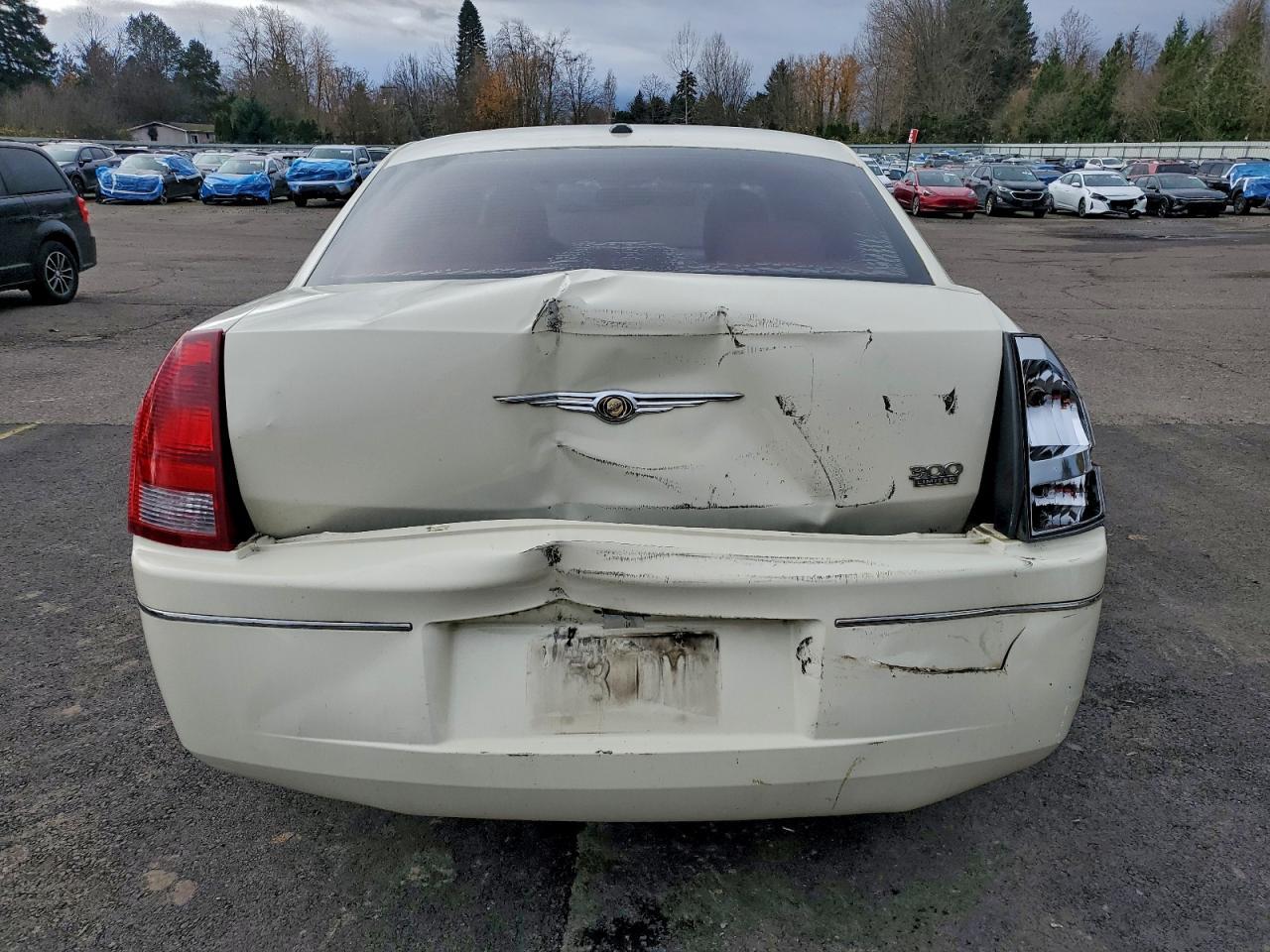 2007 Chrysler 300 Touring - Image 6