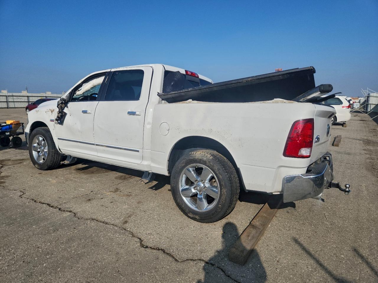 2017 Ram 1500 Slt - Image 2