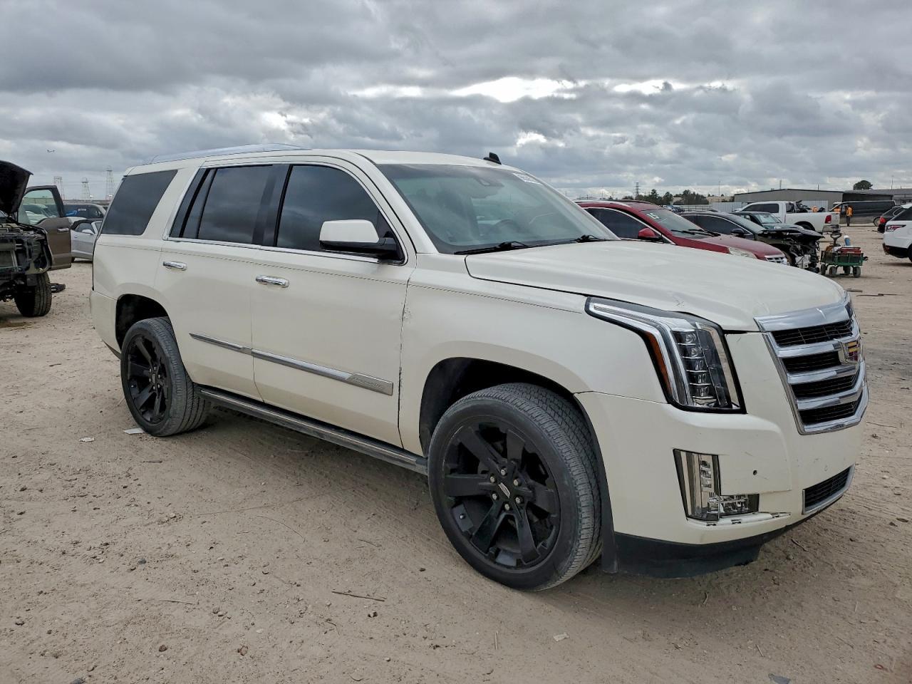 2015 Cadillac Escalade Premium - Image 4