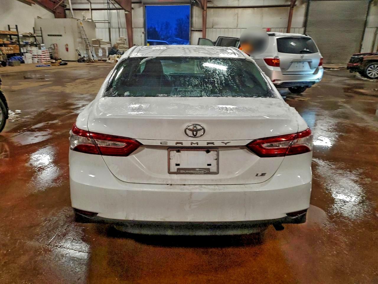 2018 Toyota Camry L - Фото 6