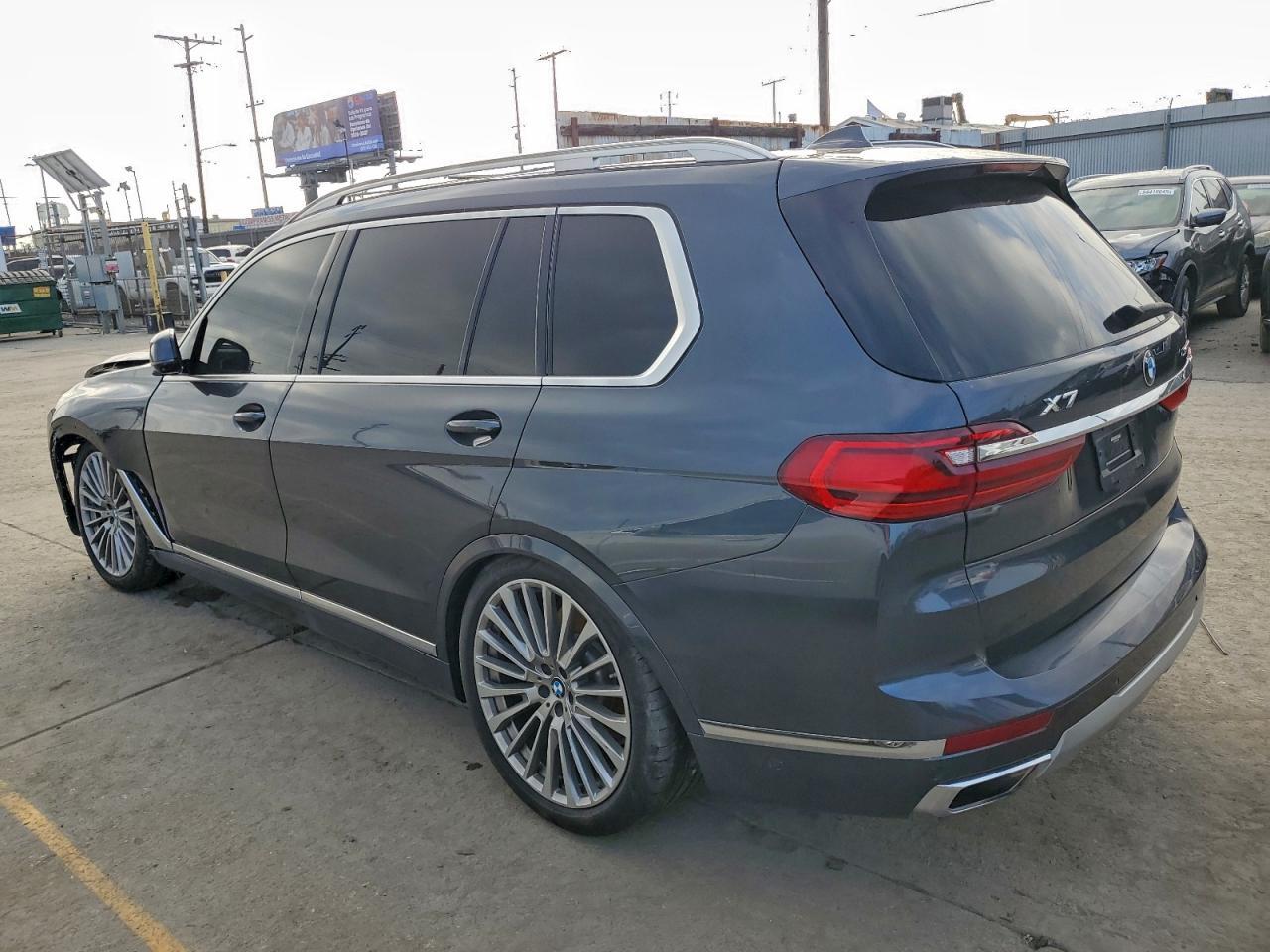 2019 BMW X7 xDrive50I - Фото 2