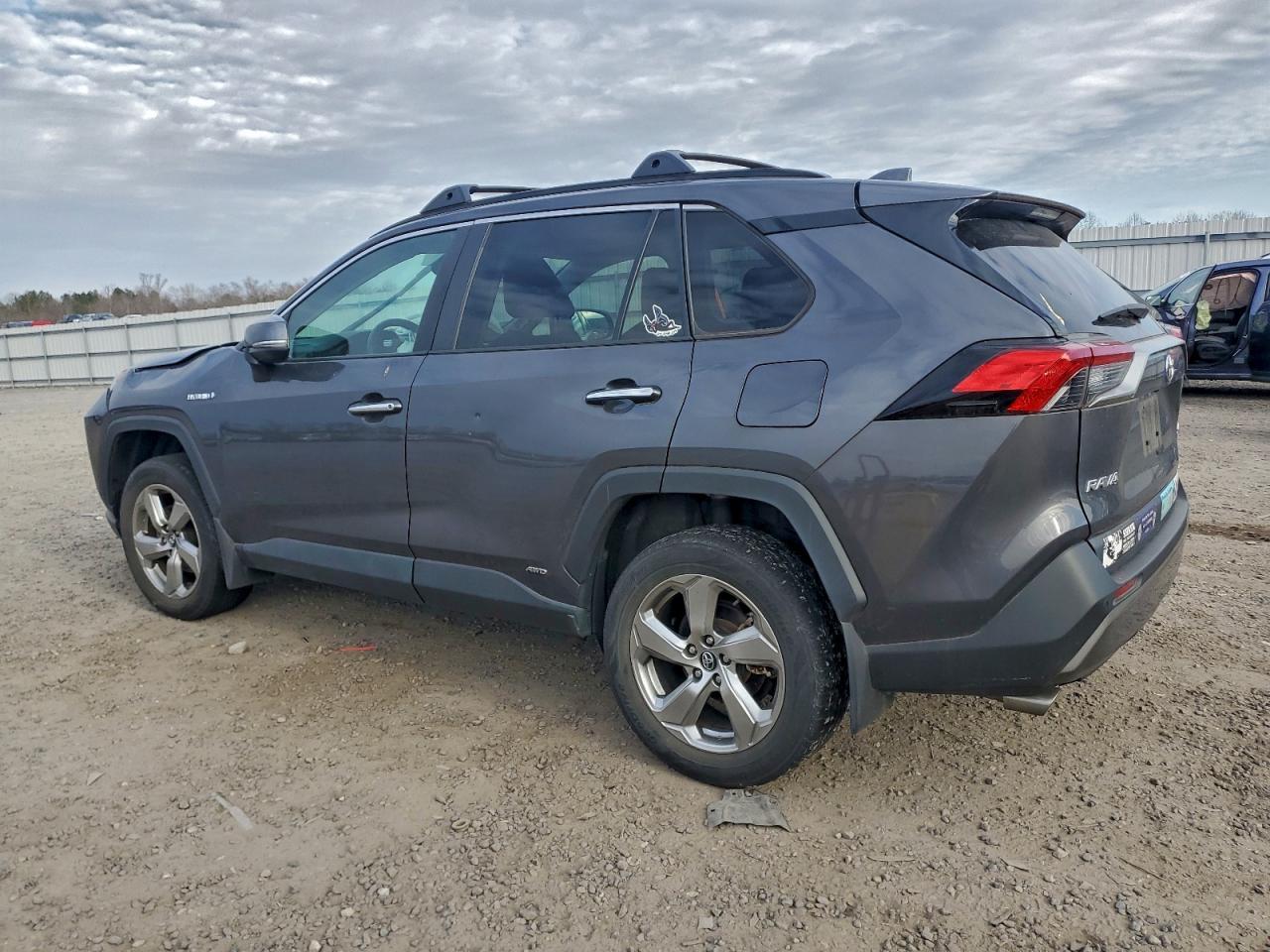 2020 Toyota Rav4 Limited - Фото 2