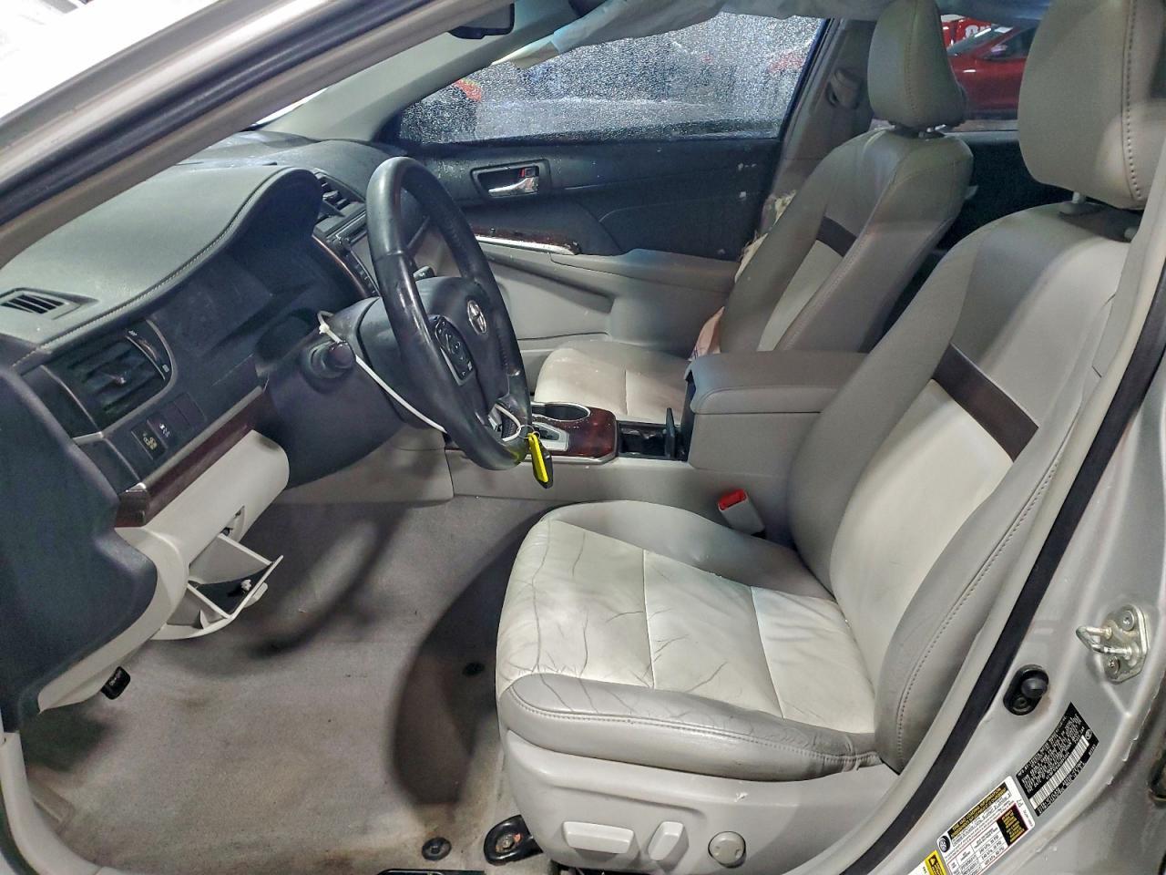 2014 Toyota Camry L - Фото 7