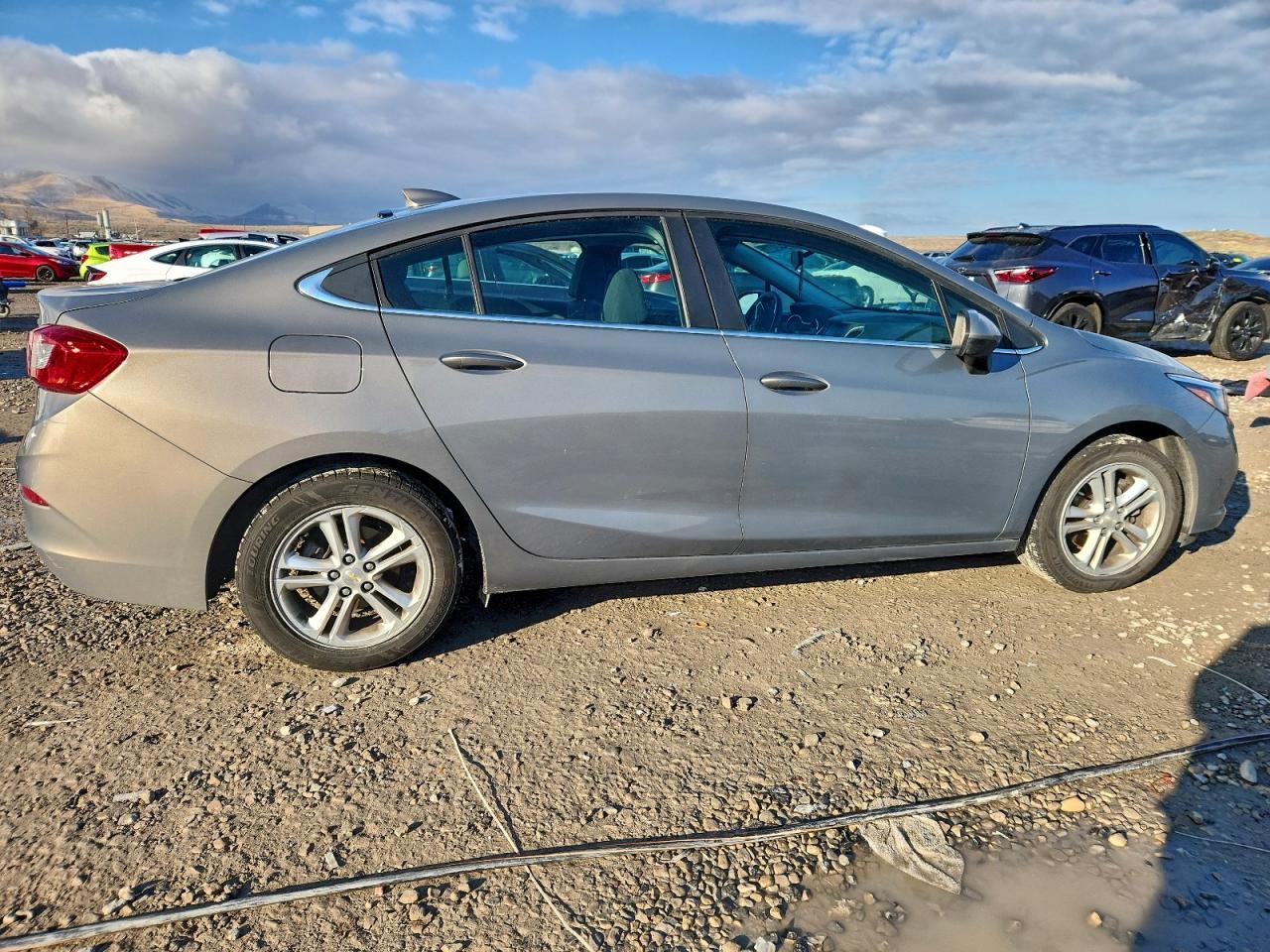 2018 Chevrolet Cruze Lt - Image 3