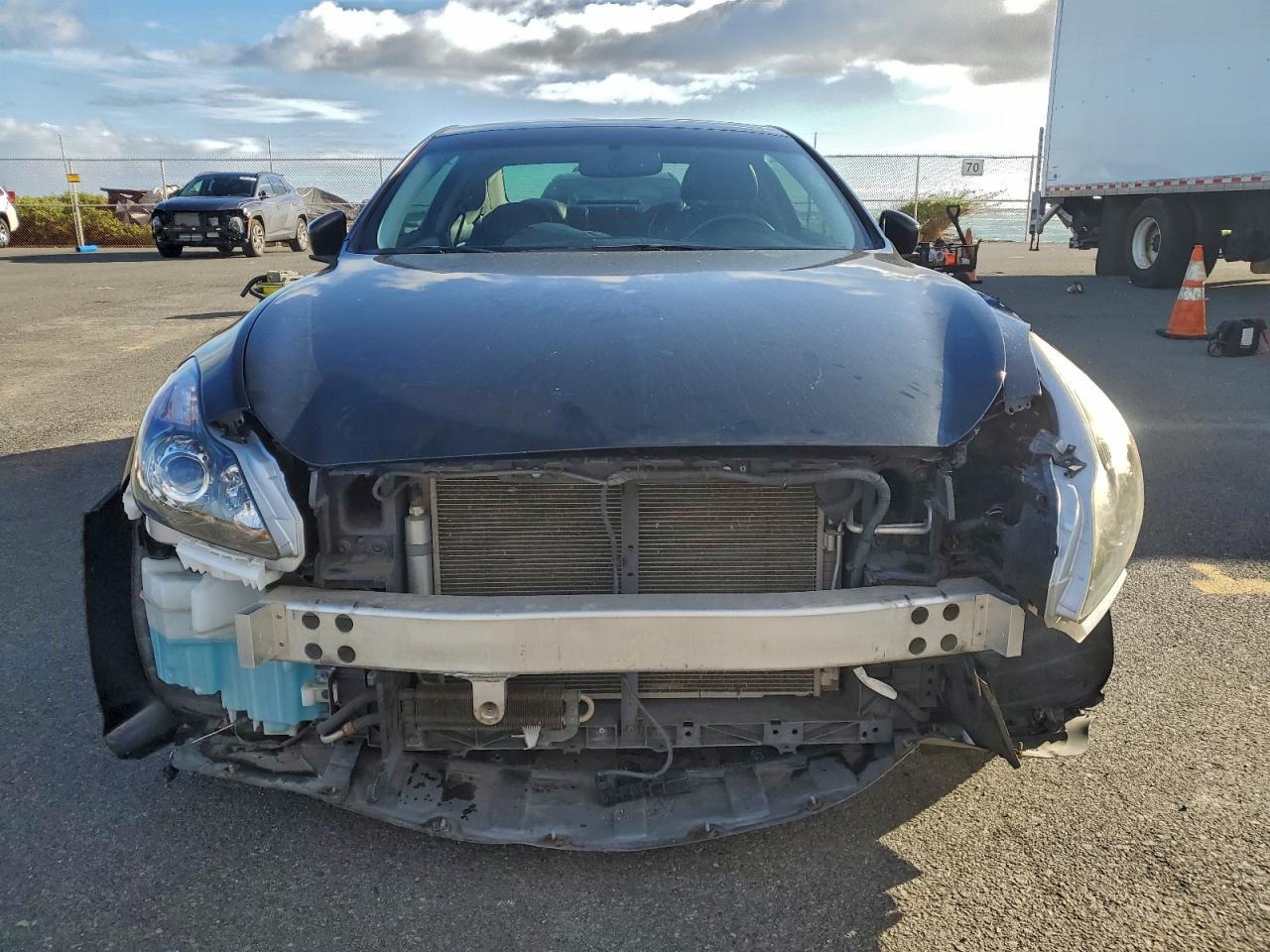 2015 Infiniti Q60 - Image 5