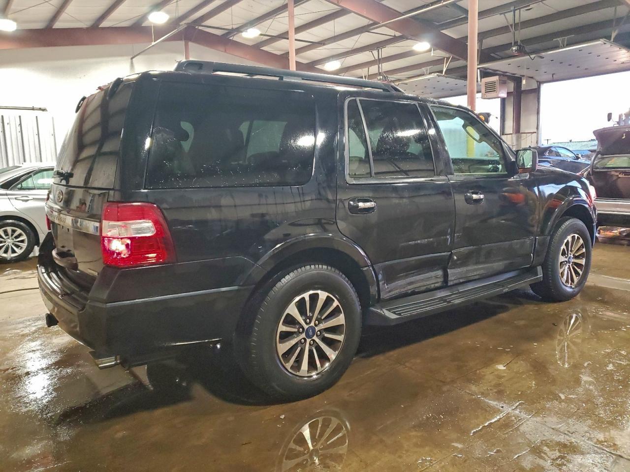 2016 Ford Expedition Xlt - Image 3