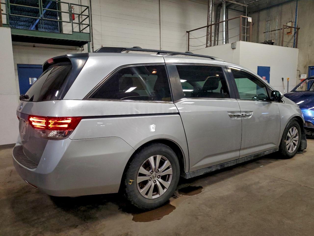 2015 Honda Odyssey Exl - Image 3