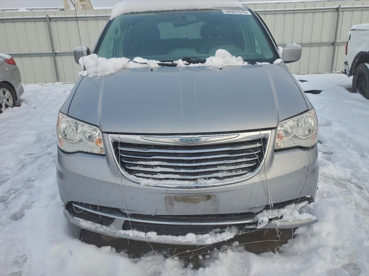 2015 Chrysler Town & Country Touring - Image 5