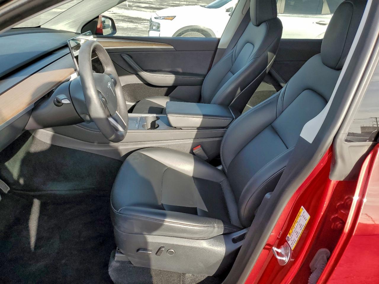 2023 Tesla Model Y - Image 7