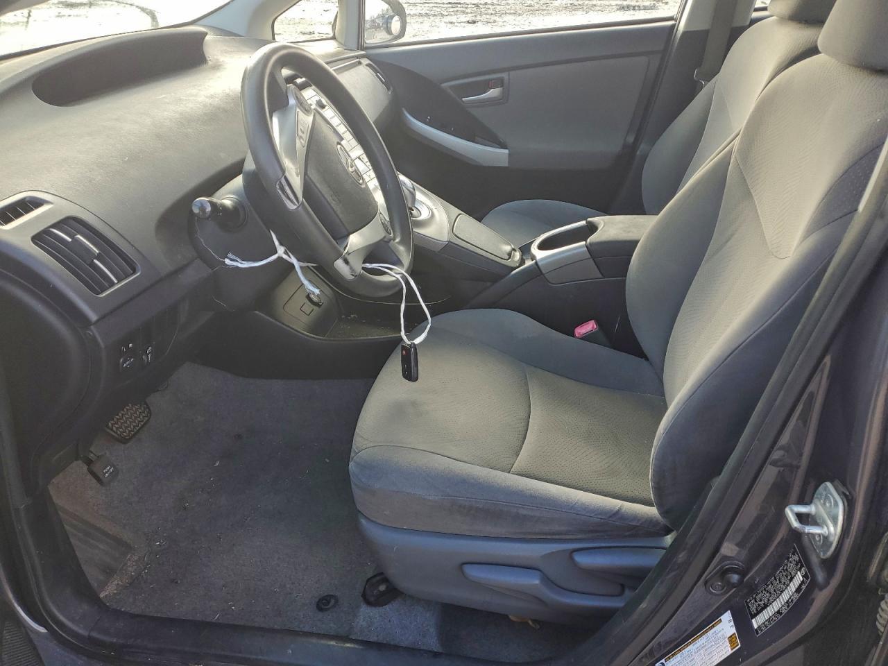 2012 Toyota Prius - Image 7